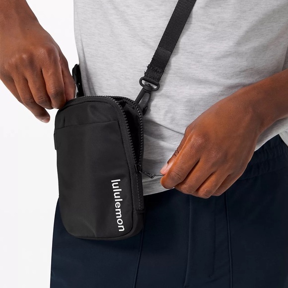 🍋✨ Lululemon Belt Bag ✨🍋 - Picture 2 of 6